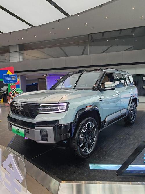 深圳龙华区振福时企业管理咨询比亚迪方程豹硬派越野的爆款，英菲尼迪35周年与你共成长